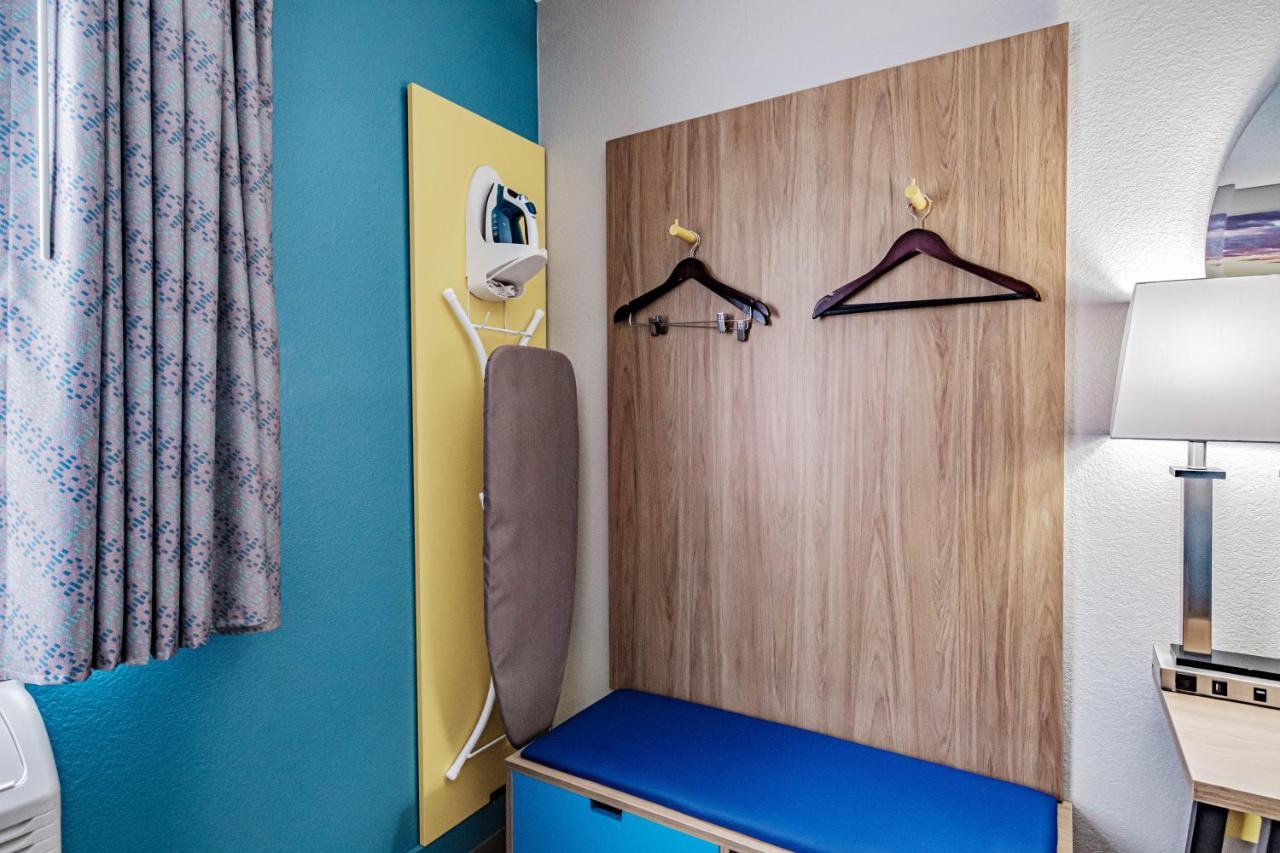 Days Inn By Wyndham Brunswick Bath Area Extérieur photo