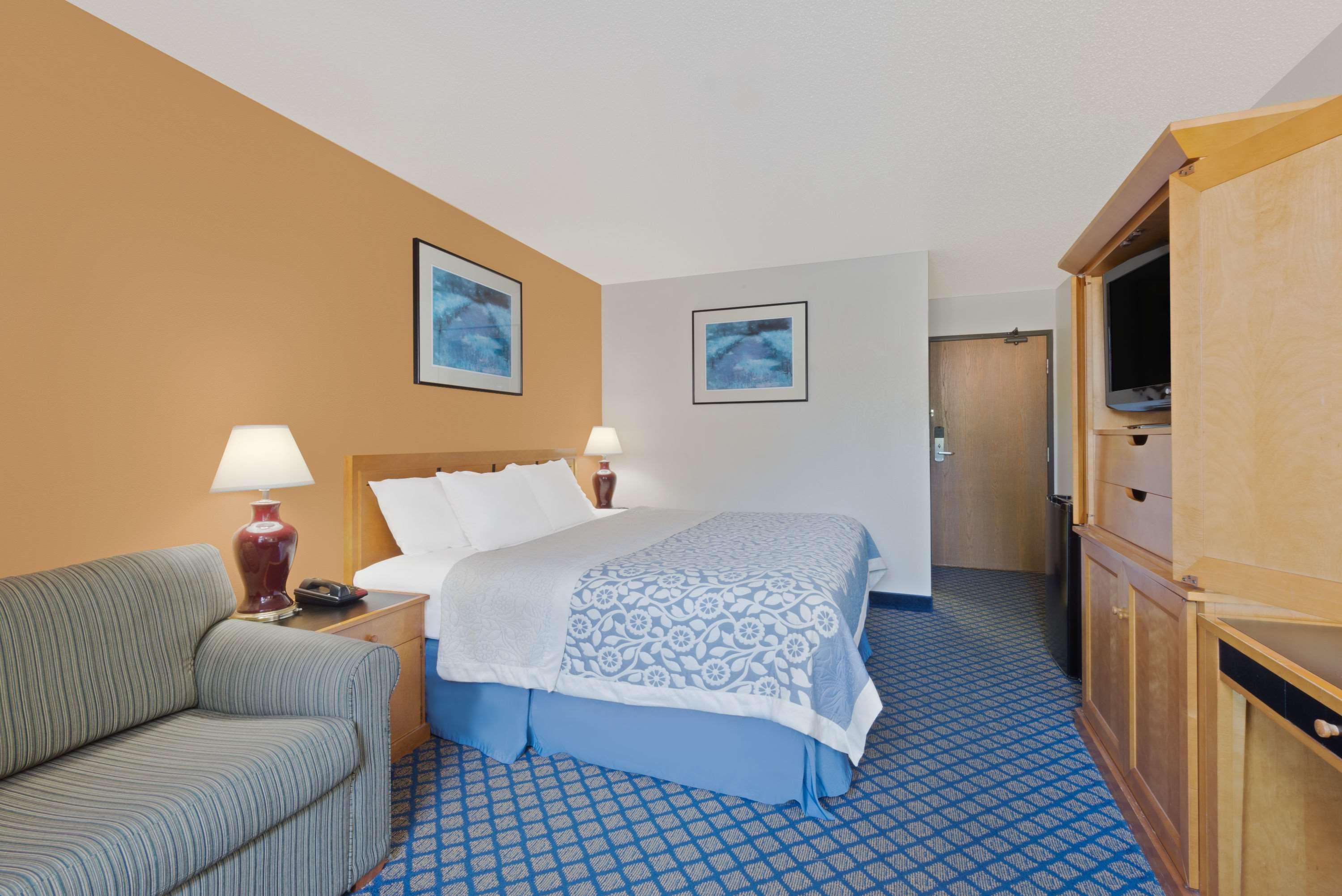 Days Inn By Wyndham Brunswick Bath Area Extérieur photo
