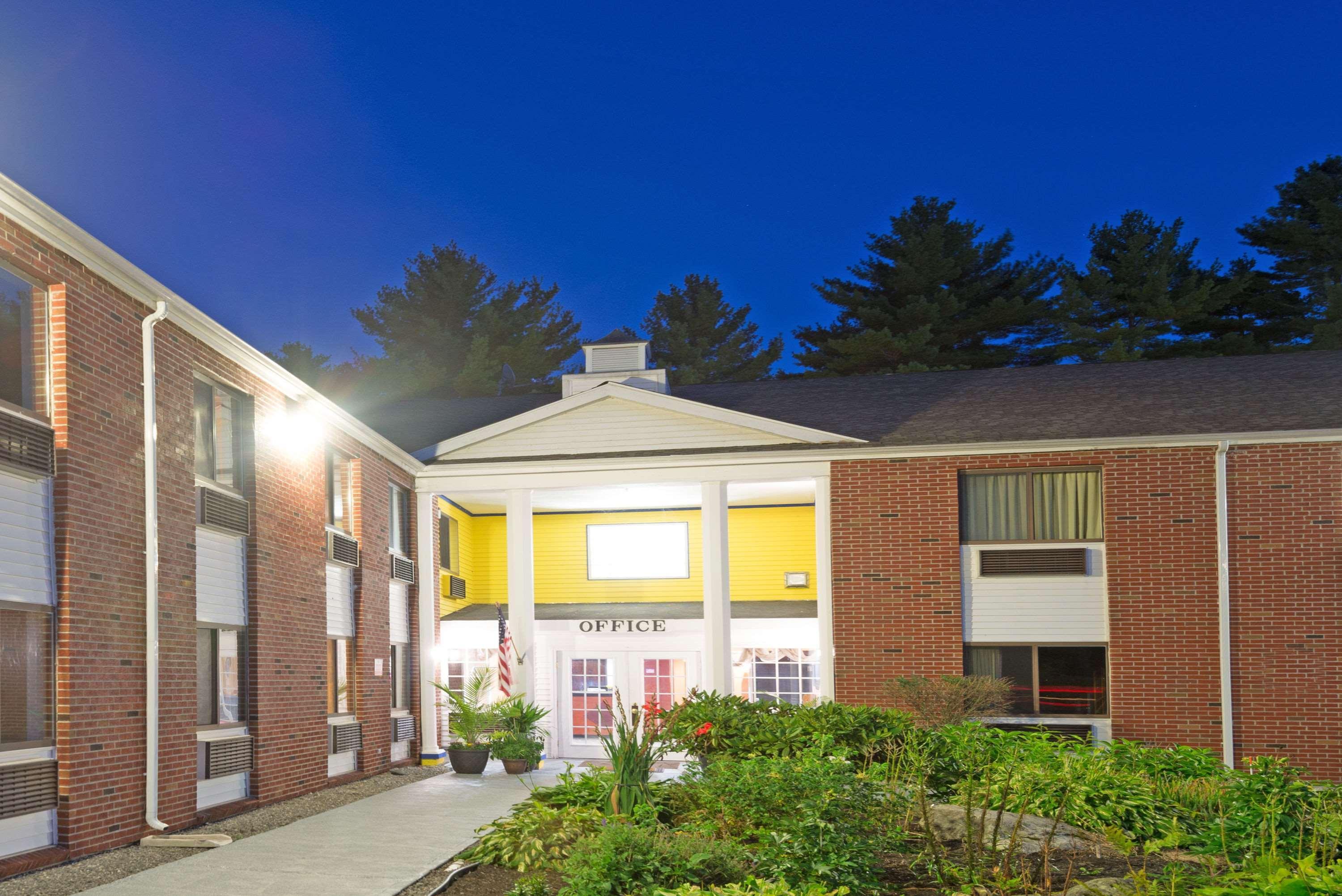 Days Inn By Wyndham Brunswick Bath Area Extérieur photo