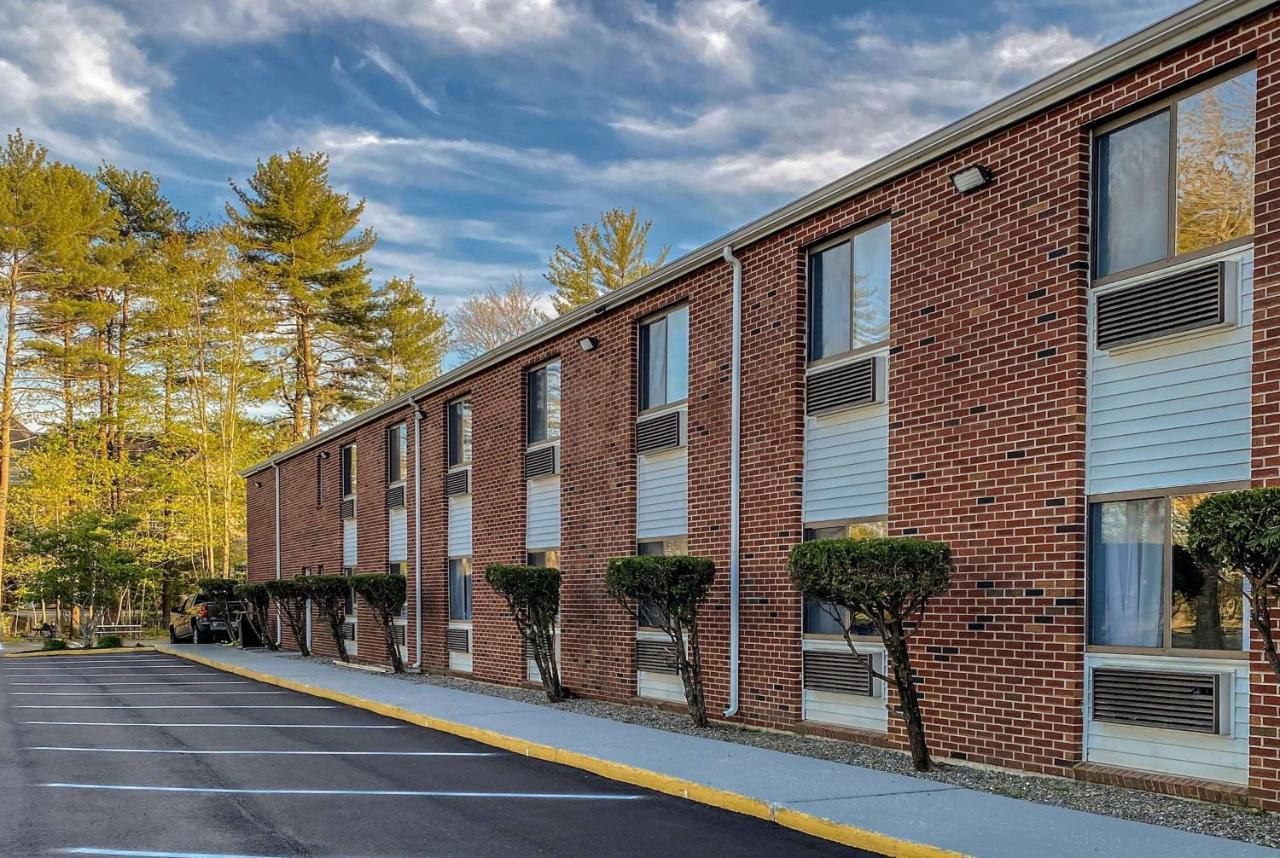 Days Inn By Wyndham Brunswick Bath Area Extérieur photo