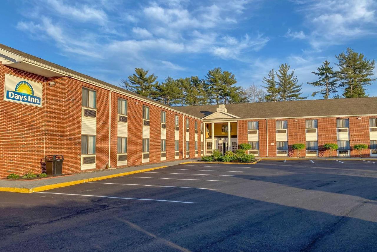 Days Inn By Wyndham Brunswick Bath Area Extérieur photo