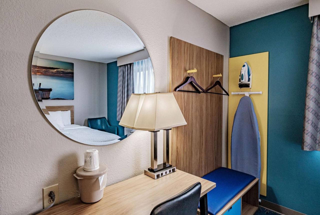 Days Inn By Wyndham Brunswick Bath Area Extérieur photo