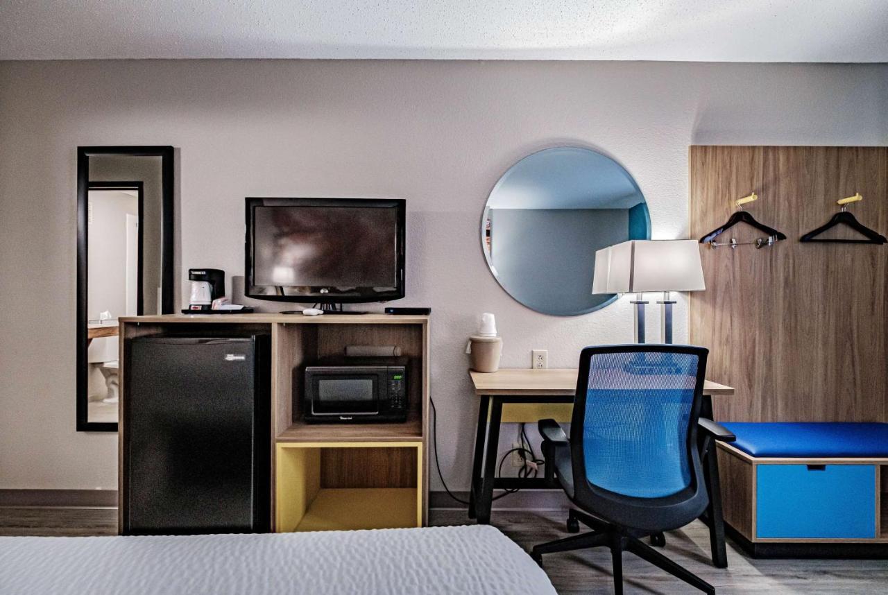 Days Inn By Wyndham Brunswick Bath Area Extérieur photo